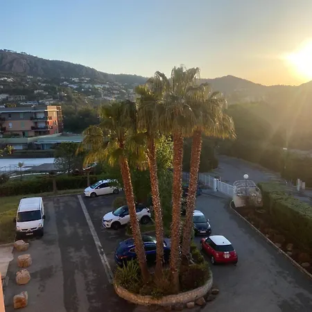 Location 2 Pieces A Agay Apartment Saint-Raphaël