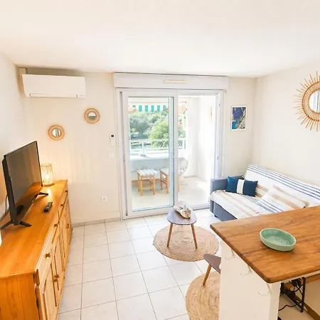 Location 2 Pieces A Agay Апартаменты *