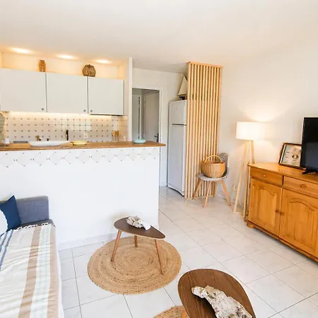 Location 2 Pieces A Agay Апартаменты