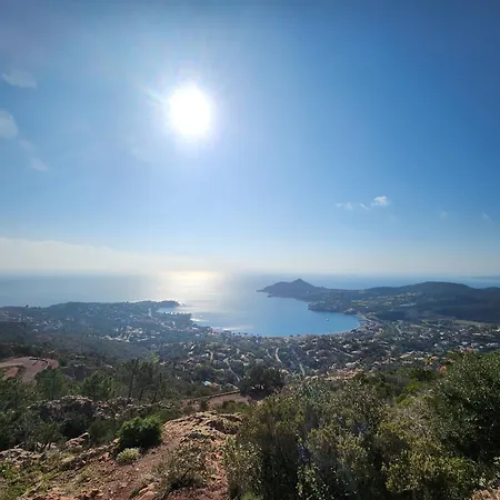 Location 2 Pieces A Agay Апартаменти