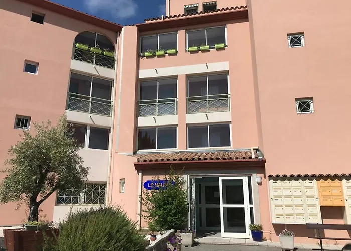 Location 2 Pieces A Agay *